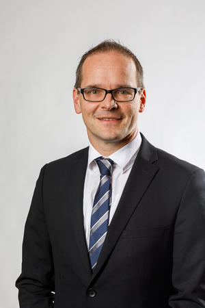 Bild vergr&ouml;&szlig;ern: Minister Grant Hendrik Tonne